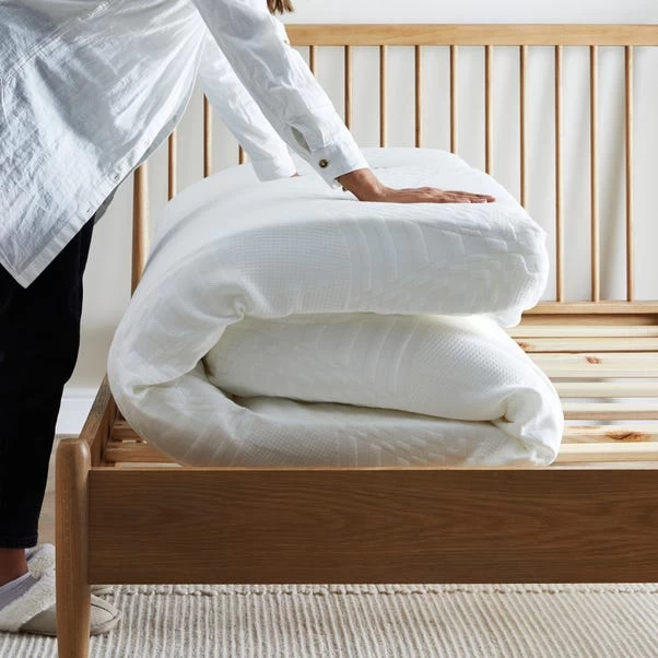 Comfortzone Memory Foam Medium Rolled Mattress 6 Comfortzone Memory Foam Medium Rolled Mattress - Image 4