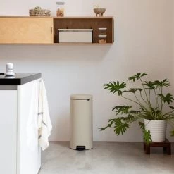 Brabantia NewIcon Pedal Bin 30L Soft Beige 12 Brabantia NewIcon Pedal Bin 30L Soft Beige -Comfortable Home 30788085 alt04